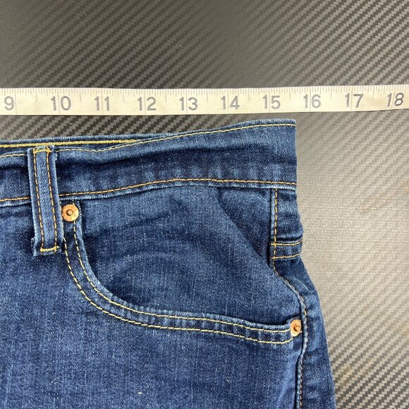 Levis 569 Mens Denim Jean Shorts size 31 Classic Fit - Picture 8 of 11